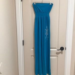 Long strapless turquoise dress